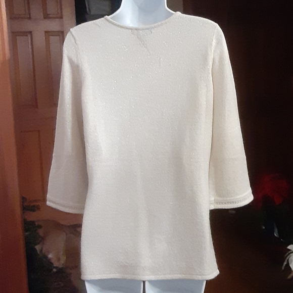New York & company gold v-neck sweater - Picture 5 of 7